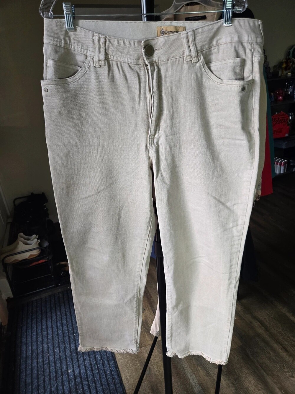 Democracy 'Ab' Technology Beige Raw Hem Cropped Jeans Size 16